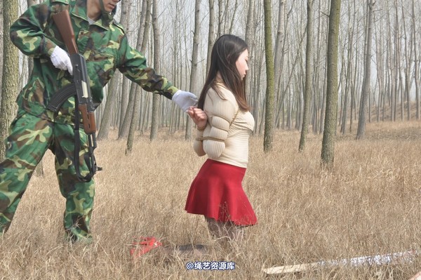 mj影视 - 车模梅晓雯 第 309 张图片