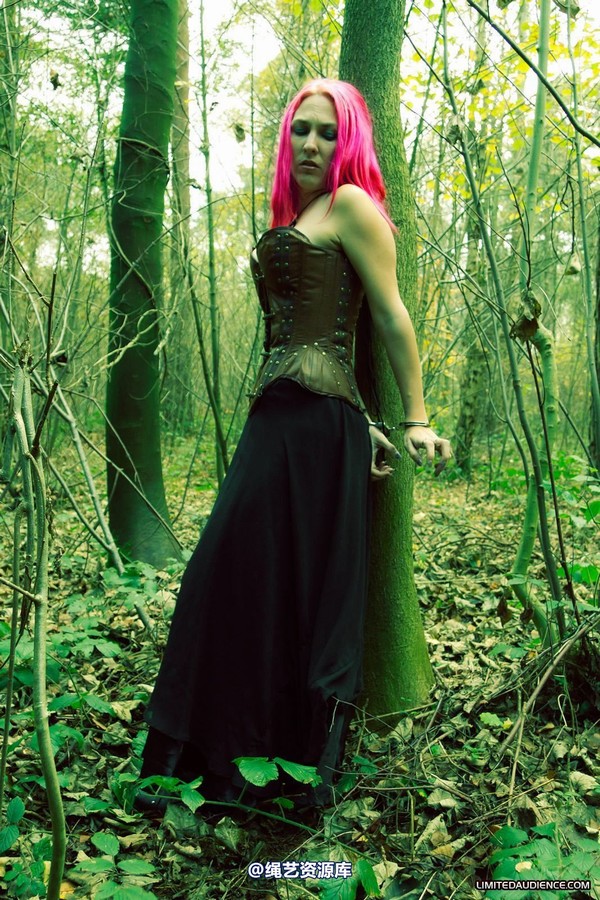 limitedaudience - 2012 elyssia cuffed in the woods 第 30 张图片
