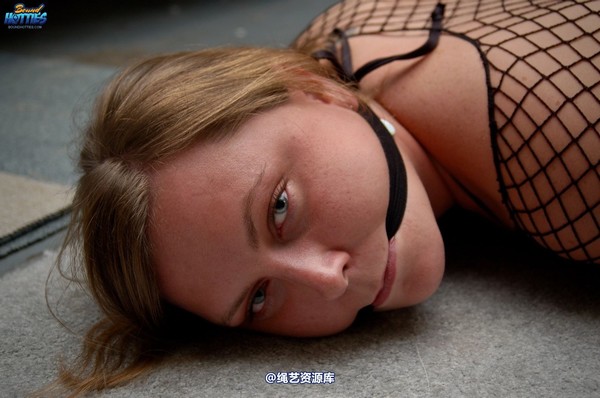 boundhotties - Tarynn & Melanie 4 第 22 张图片