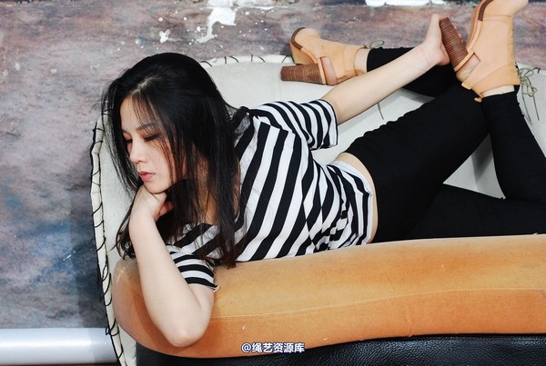 唯美之家 - 思欣红礼服 第 81 张图片