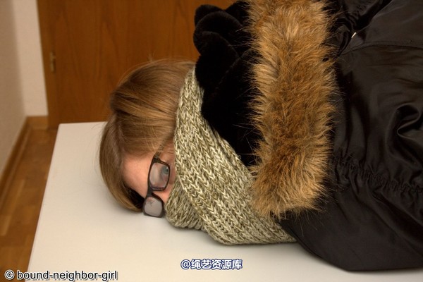 bound-neighbor-girl - Guest Melissa - Wintry robbery 第 59 张图片