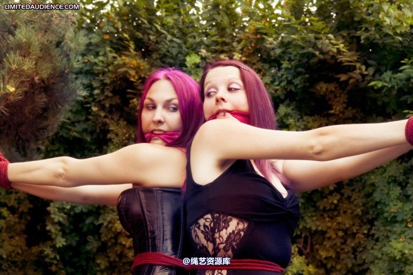 limitedaudience - 2010 elyssia violet reign two for one 第 5 张图片