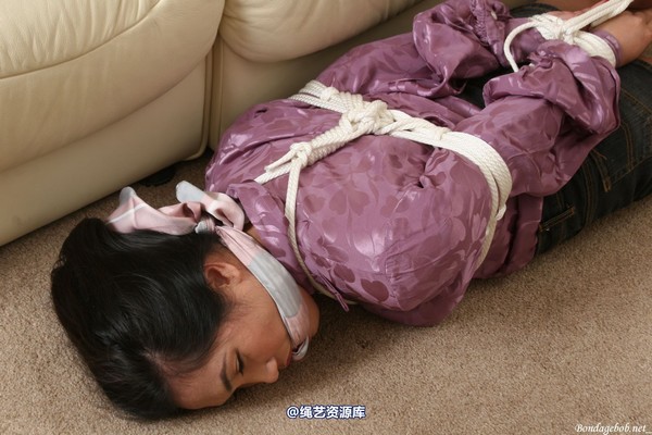 bondagebob - Amy Latina Struggling 第 127 张图片