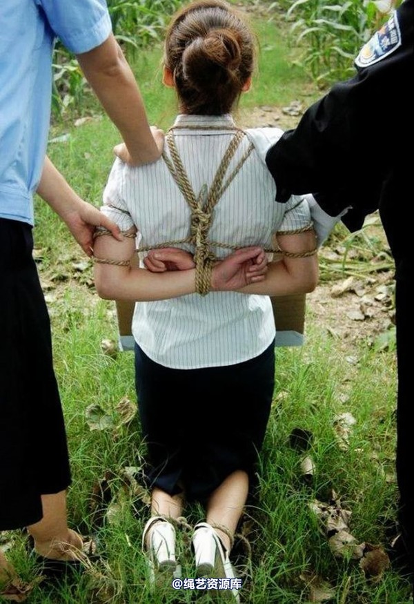 mj影视 - 罗晓秋女贪污犯上刑场 第 11 张图片
