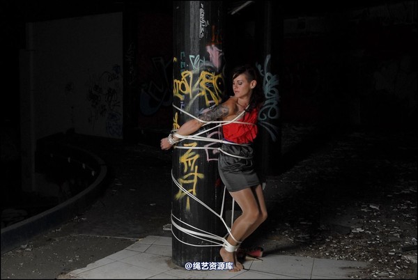 simplytied - Car breaks down 第 35 张图片
