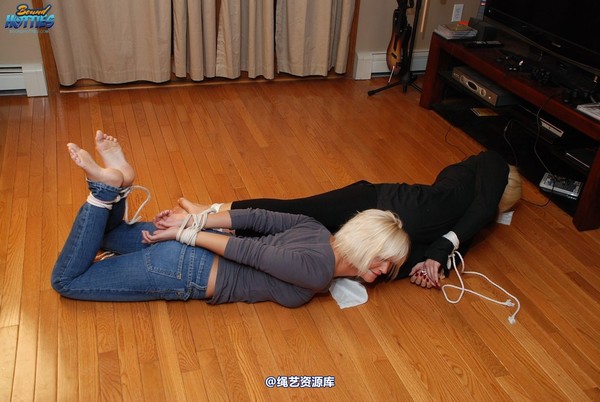 boundhotties - JENN & LUXE 第 26 张图片