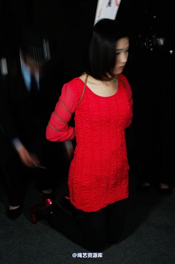 mj影视 - 梅晓枫―临刑捆绑2013-05-09 第 101 张图片
