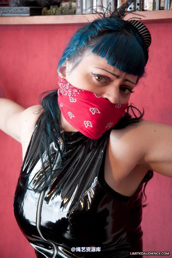 limitedaudience - 2011 raevan at her captor s mercy 第 20 张图片