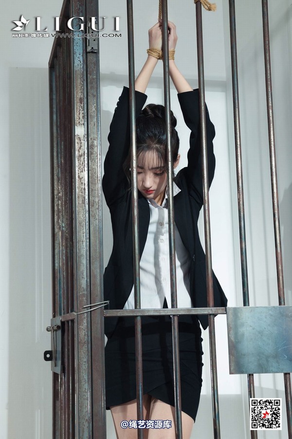丽柜美束 - 2019-02-15 OL麻绳惩戒 王欣竹 第 23 张图片