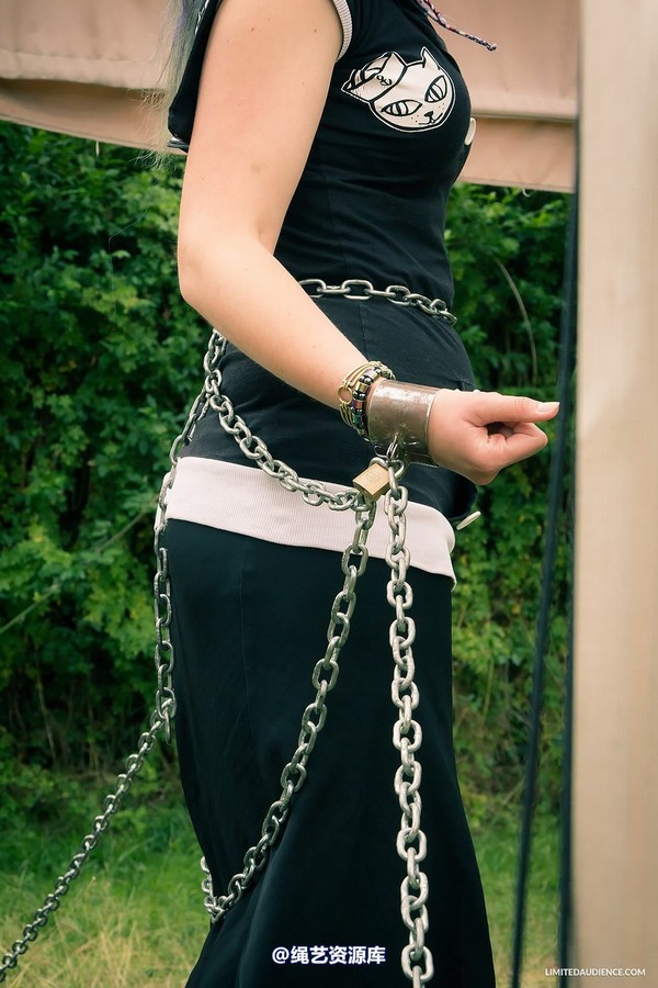 limitedaudience - 2014 beckykat chained 2 第 14 张图片