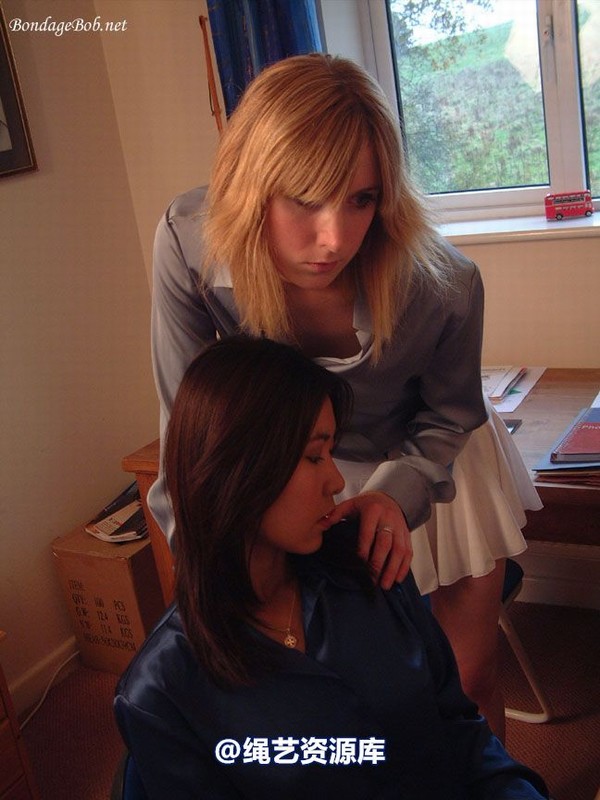 bondagebob - Luxi and Kerry Office romance 第 4 张图片