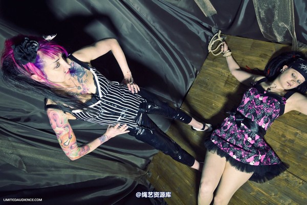 limitedaudience - 2012 beckykat loltaru domination 第 5 张图片