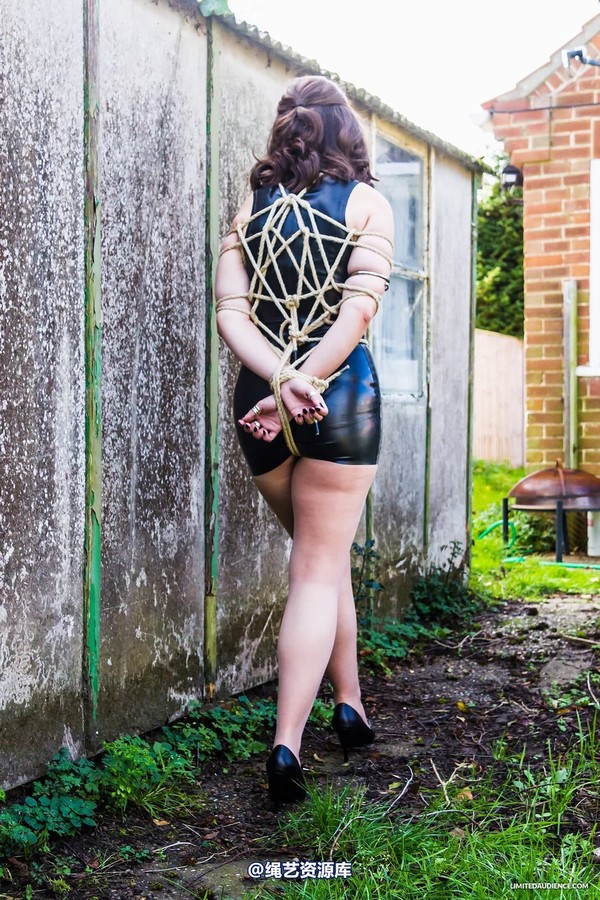 limitedaudience - 2014 freya roped in latex 第 5 张图片