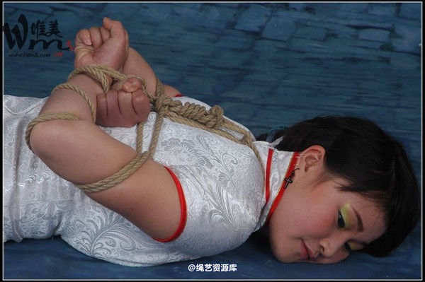 唯美之家 - 08-05-07新模特三 第 15 张图片