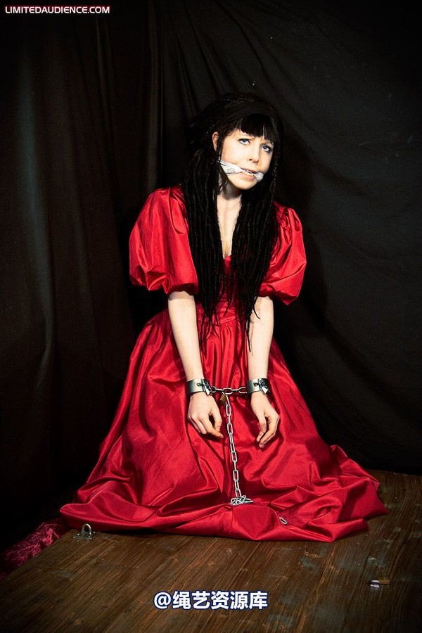 limitedaudience - 2009 catya lex eleven in the dungeon 第 23 张图片