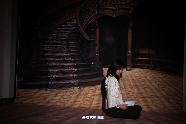 神艺缘 - 044-甜甜--带着镣铐做清洁 第 1 张图片