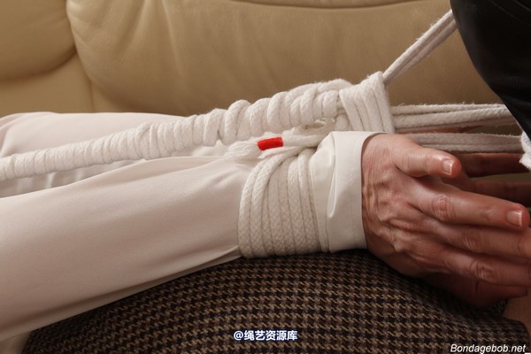 bondagebob - Missey Just a bit Tighter 第 133 张图片