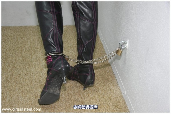 girlsinsteel - in the prison 第 64 张图片