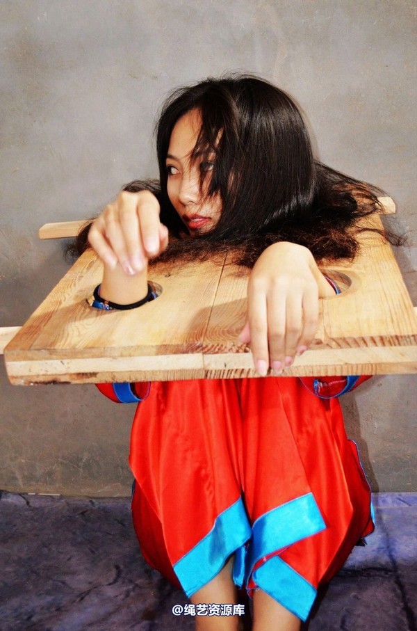mj影视 - 血的代价梦境古大堂 女囚众生相2013-08-26 第 244 张图片
