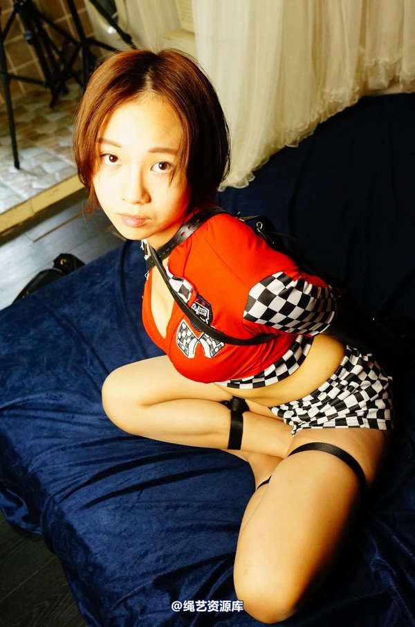 dk13美束馆 - 9.16-小仙儿赛车女郎-B120P 第 100 张图片