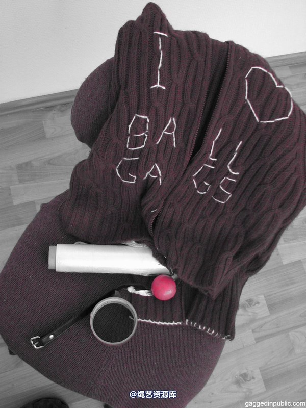 gaggedinpublic - gip009 第 3 张图片