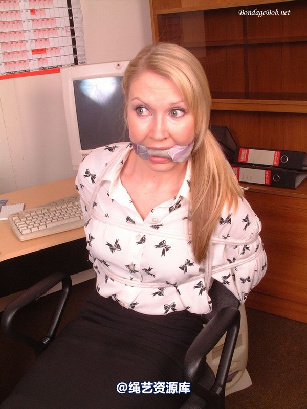 bondagebob - Missey Late at the office 第 25 张图片