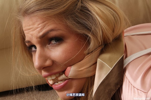 bondagebob - Danielle Maye Grabbed and Hogtied 第 124 张图片