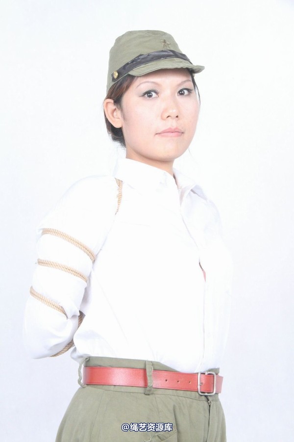胜景山庄 - 196-绑个女鬼子 第 3 张图片