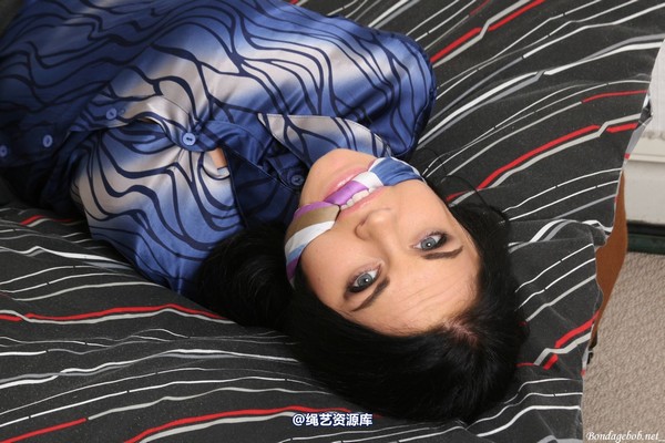 bondagebob - Monica Harris Suspended Hogtie 第 77 张图片