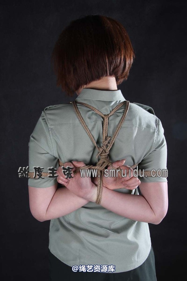 锐度主张 - 瑶瑶军服捆绑 第 33 张图片