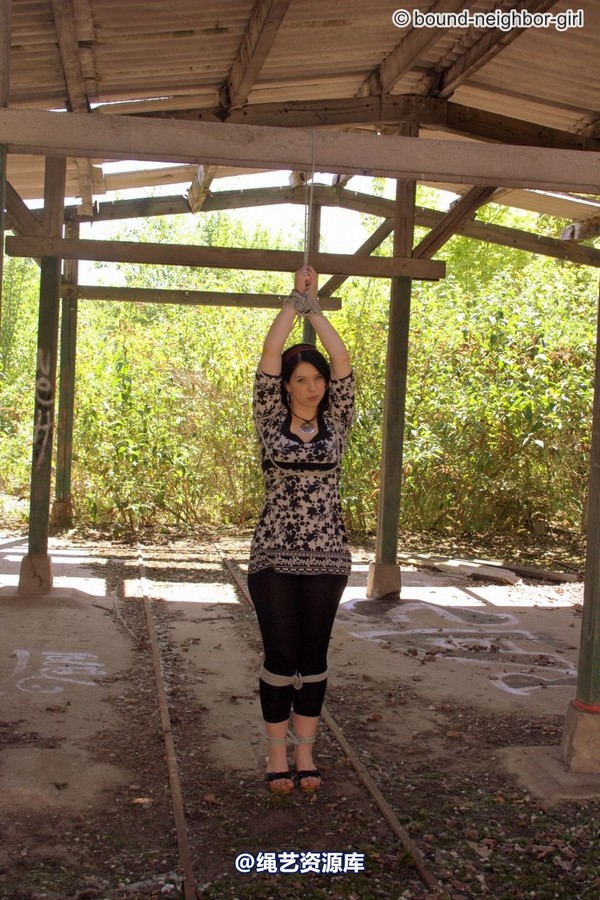 bound-neighbor-girl - Jasmin - Tied up in the ruins 2 第 24 张图片