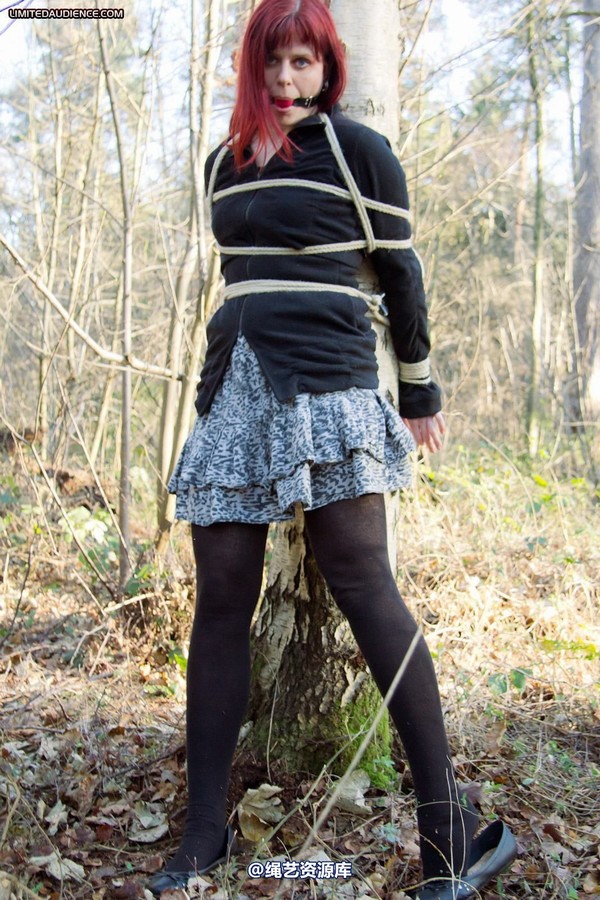 limitedaudience - 2012 scarlett stuck in the woods 2 第 14 张图片