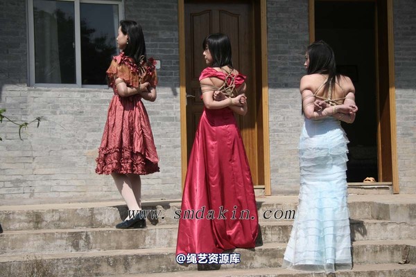 锐度主张 - 礼服三美 2模特：云若 蓉蓉 丝丝 第 4 张图片