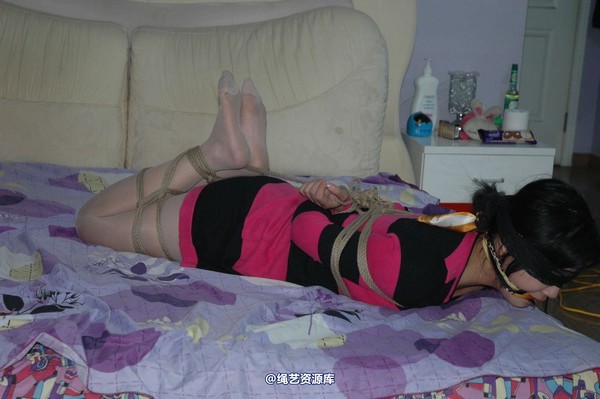 唯美之家 - 2010-12-29雪儿挣扎逃脱。 第 132 张图片