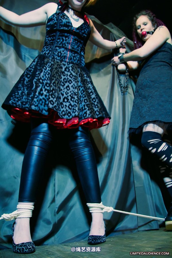 limitedaudience - 2011 beckykat six tied and chained 第 18 张图片