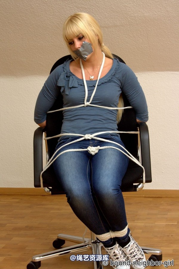 bound-neighbor-girl - Janine A - bondage games in the office 1 第 58 张图片