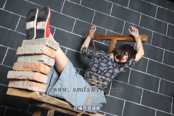 锐度主张 - 蓝花布老虎凳模特：碧菡 第 37 张图片