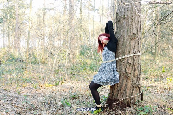 limitedaudience - 2012 scarlett far from help 3 第 23 张图片