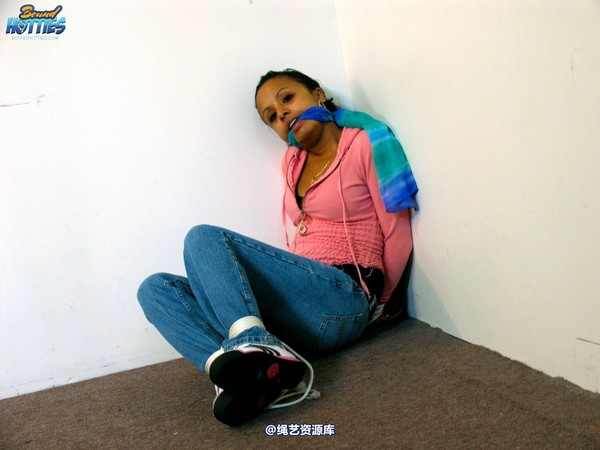 boundhotties - Iyana 第 6 张图片