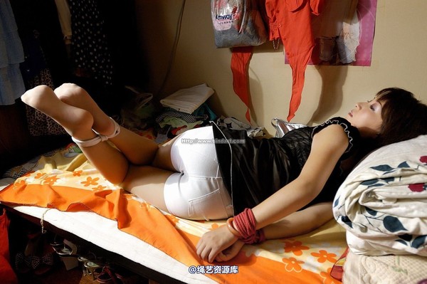 丽柜美束 - 2007-07-10 第 1 张图片