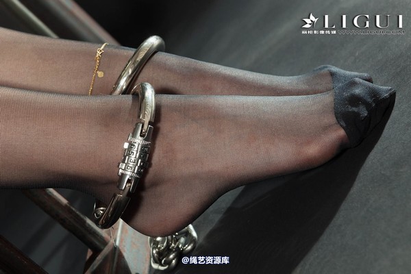 丽柜美束 - 2018-08-31 小戈 镣铐 第 72 张图片
