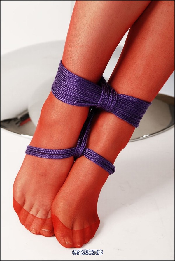 simplytied - Red with glove 第 33 张图片
