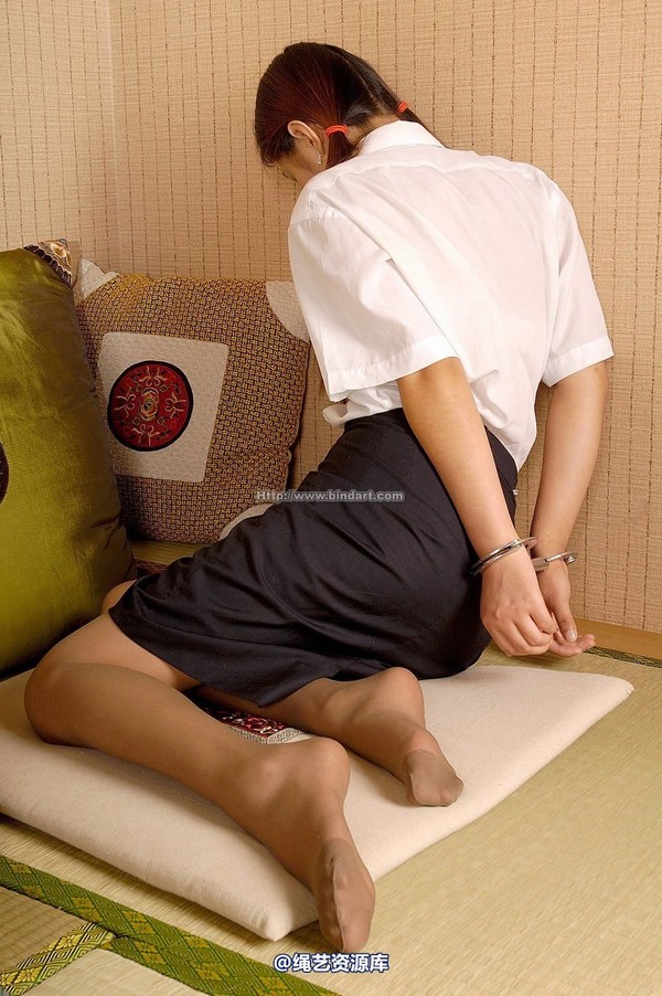 丽柜美束 - 2005-08-13 第 1 张图片