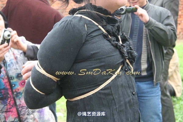 锐度主张 - 2009年第24期捆绑图（2009.5.10）模特：嫣儿 海豚 乐乐 雨竹 等 第 5 张图片
