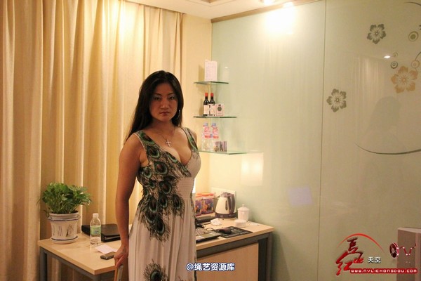红豆的天空 - 2011 红豆 唯美长裙 第 12 张图片