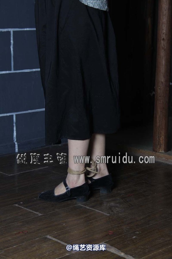 锐度主张 - 大襟衣插牌女囚模特：玉露 第 50 张图片