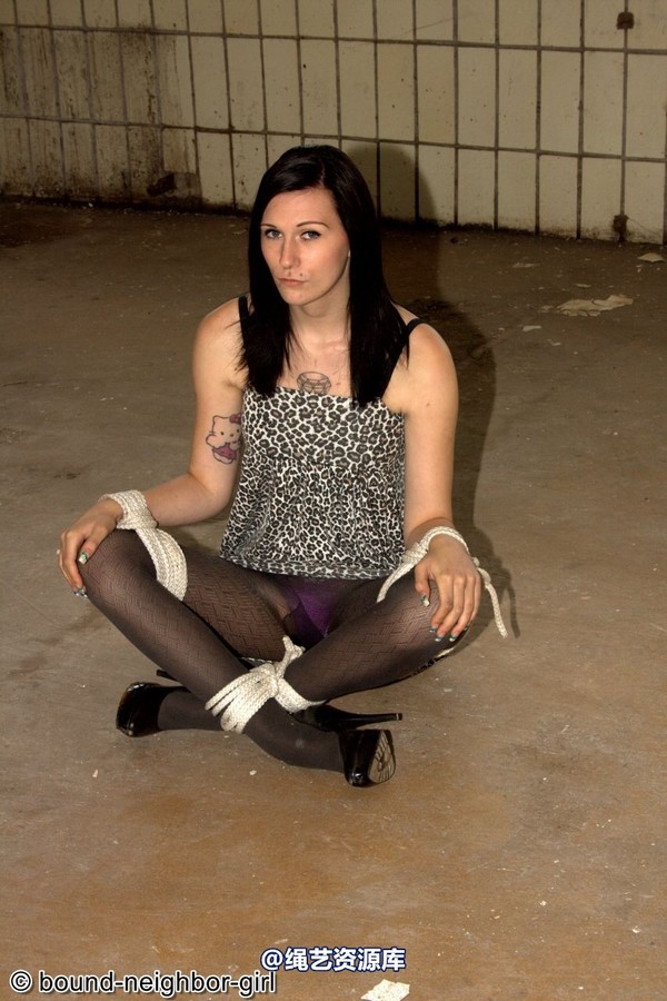 bound-neighbor-girl - Angel - Tied up in the ruins 5 第 4 张图片
