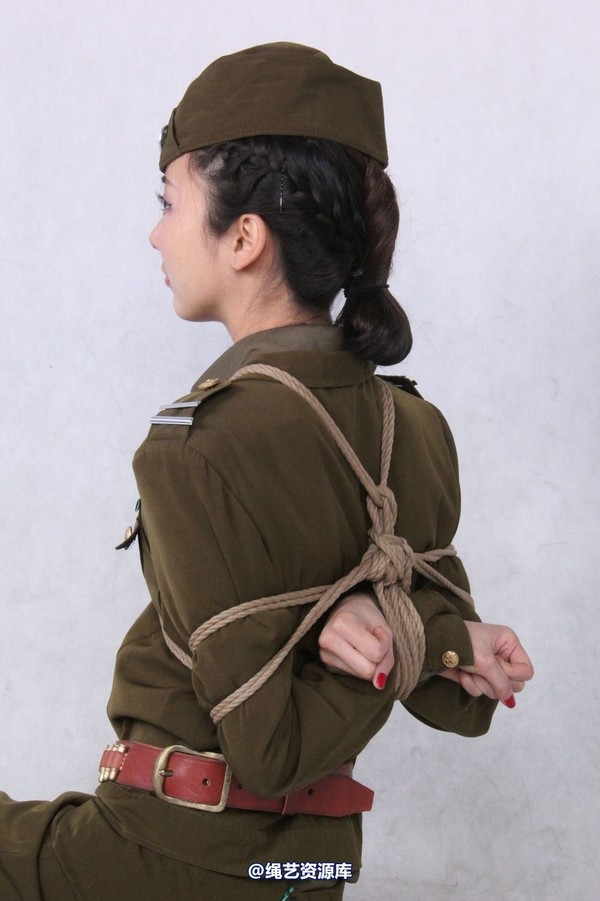 胜景山庄 - 230-惠丽军统服 第 10 张图片