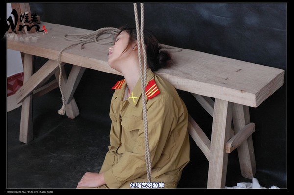 唯美之家 - 2008-12-18军统女特务受刑(剧照) 第 58 张图片
