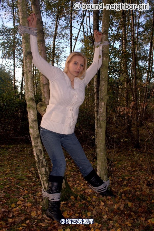 bound-neighbor-girl - Bambi - Tied up in the autumn woods Part 2 第 9 张图片